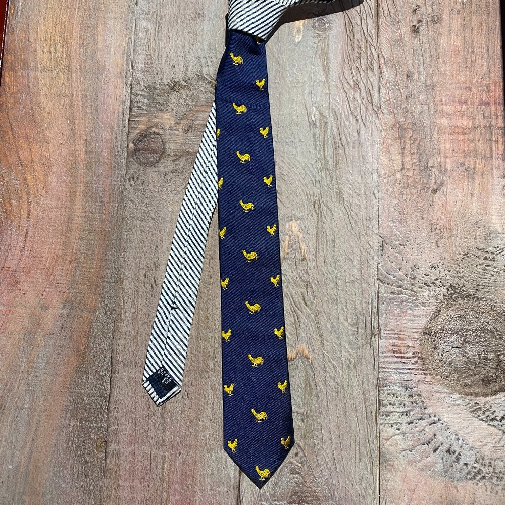 Social Primer Tie